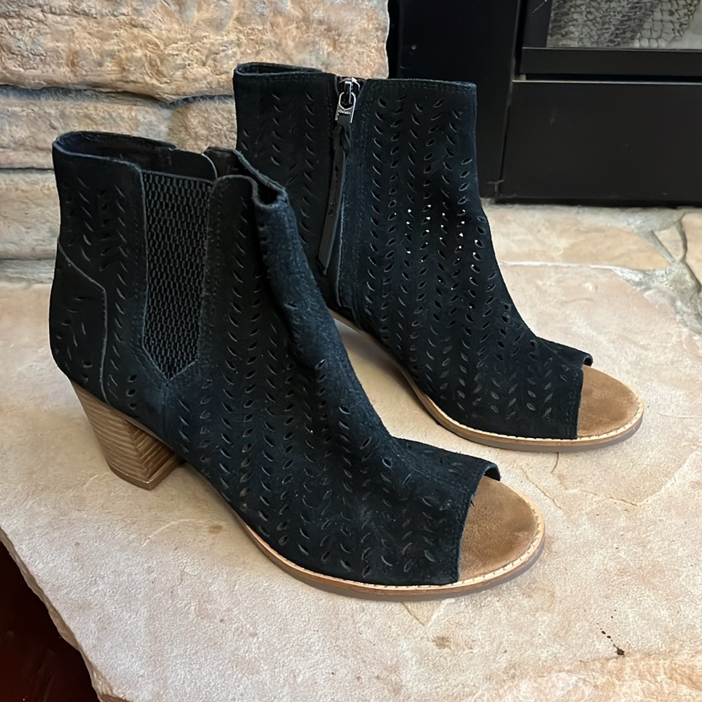 TOMS Majorca Leather Heeled Sandal - Picture 5 of 10